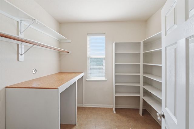 5803 Deleon Trail Drive, Spring, TX 77379