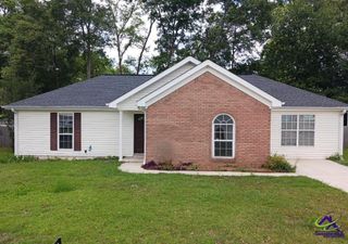 732 Gateway Drive, Bonaire, GA 31005