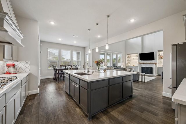 3217 Dovetail Colony Court, League City, TX 77573