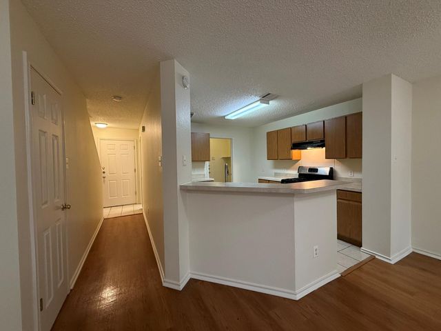 2304 Granberry DR B, Austin, TX 78745