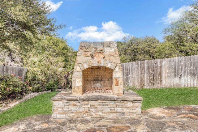 8911 VERANDA CT, San Antonio, TX 78250