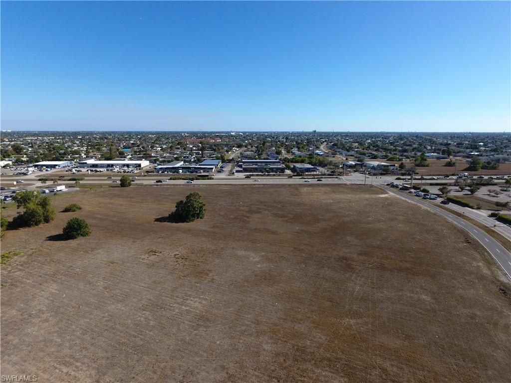 917 NE Pine Island RD, CAPE CORAL, FL 33909 — photo 4