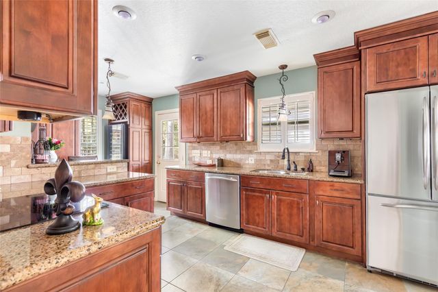 291 Camwood Street, Magnolia, TX 77355