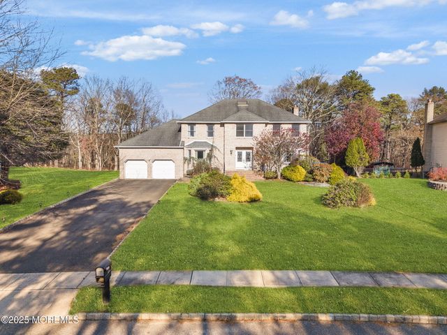 22 Denise Court, Manalapan, NJ 07726
