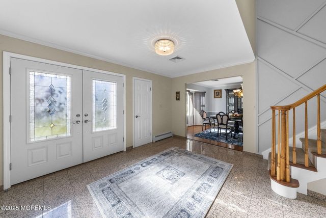 22 Denise Court, Manalapan, NJ 07726