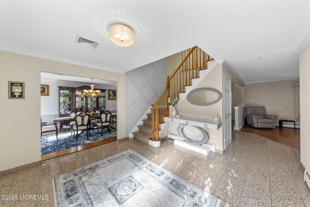 22 Denise Court, Manalapan, NJ 07726