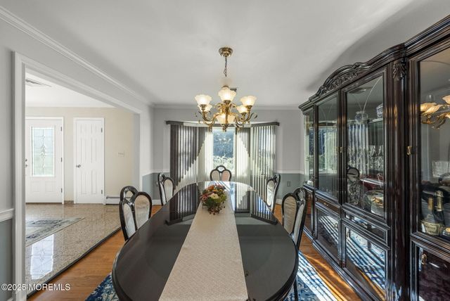 22 Denise Court, Manalapan, NJ 07726