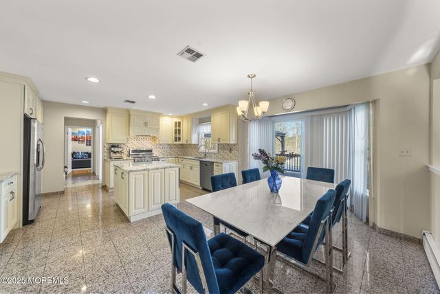 22 Denise Court, Manalapan, NJ 07726