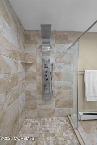 22 Denise Court, Manalapan, NJ 07726