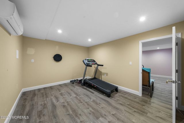 22 Denise Court, Manalapan, NJ 07726