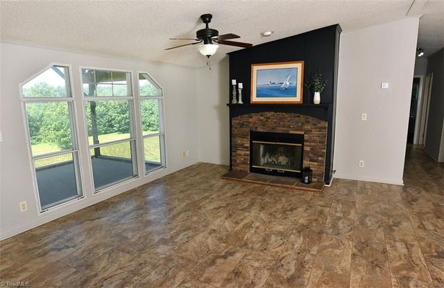 1924 Junction Road, Mocksville, NC 27028