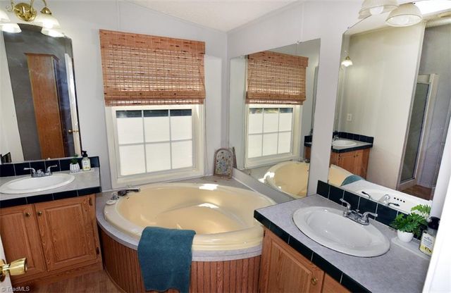 1924 Junction Road, Mocksville, NC 27028