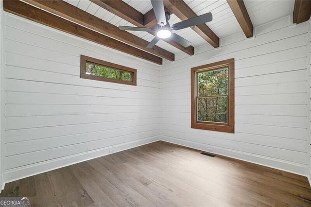 509 E Valley Road NE, Rydal, GA 30171