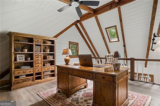 509 E Valley Road NE, Rydal, GA 30171