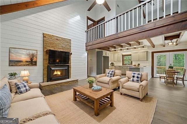 509 E Valley Road NE, Rydal, GA 30171