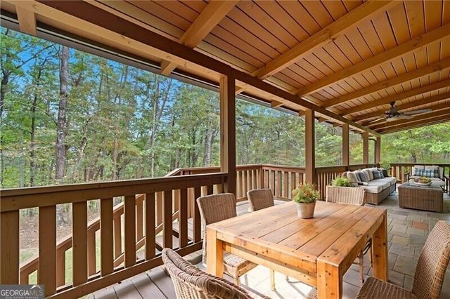 509 E Valley Road NE, Rydal, GA 30171