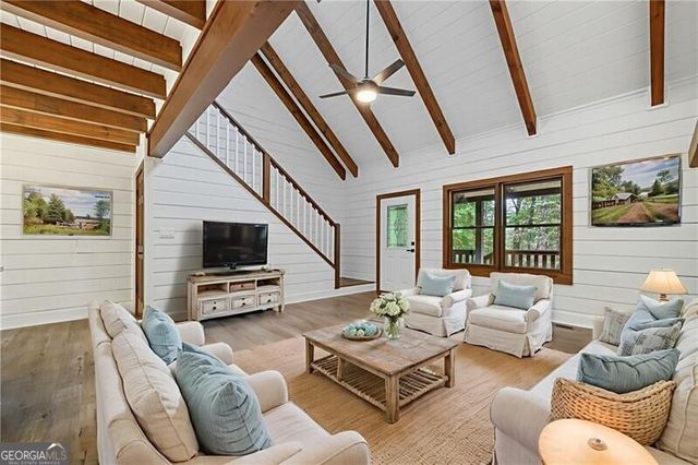 509 E Valley Road NE, Rydal, GA 30171