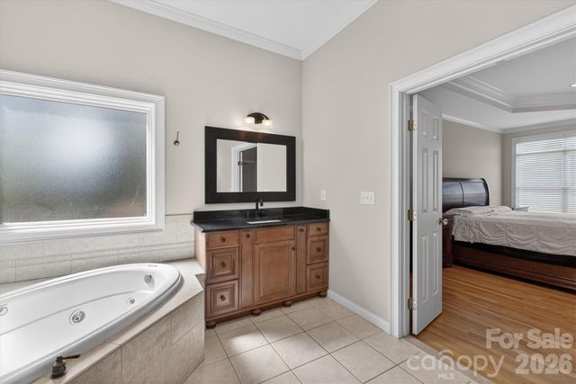 1048 Spyglass Lane, Waxhaw, NC 28173