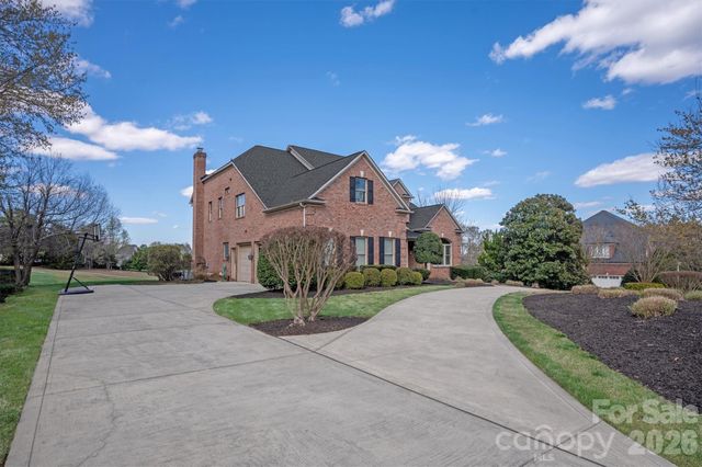 1048 Spyglass Lane, Waxhaw, NC 28173
