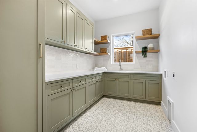 8730 Rexford Drive, Dallas, TX 75209