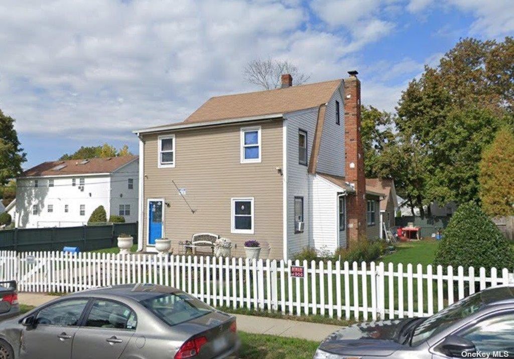 93 Princeton St Street, Hempstead, NY 11550