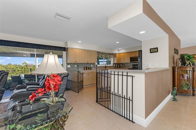 138 COLONIAL STREET SW, Port Charlotte, FL 33952