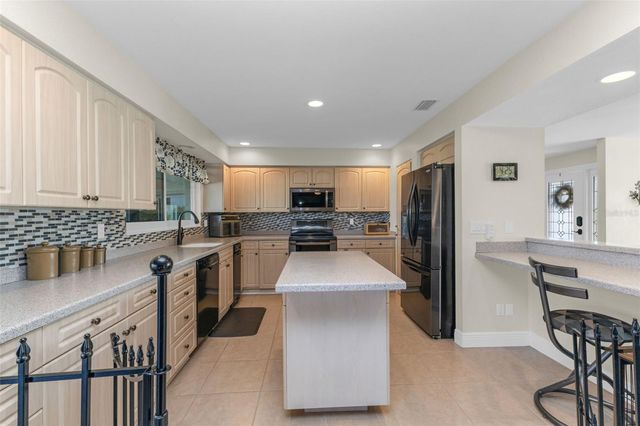 138 COLONIAL STREET SW, Port Charlotte, FL 33952