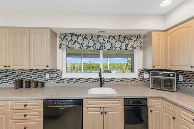 138 COLONIAL STREET SW, Port Charlotte, FL 33952