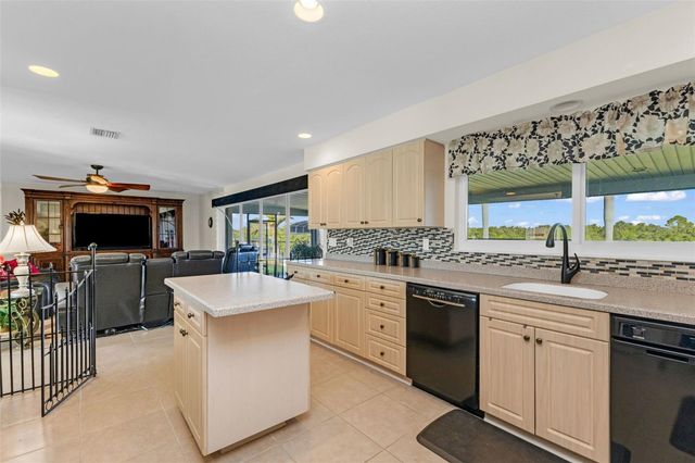 138 COLONIAL STREET SW, Port Charlotte, FL 33952