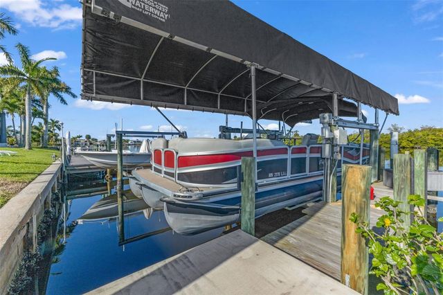 138 COLONIAL STREET SW, Port Charlotte, FL 33952