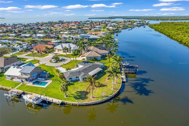 138 COLONIAL STREET SW, Port Charlotte, FL 33952