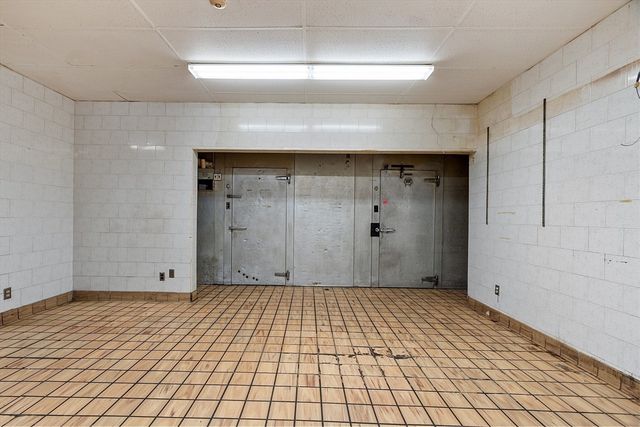 258-270 K Street, Boston, MA 02127