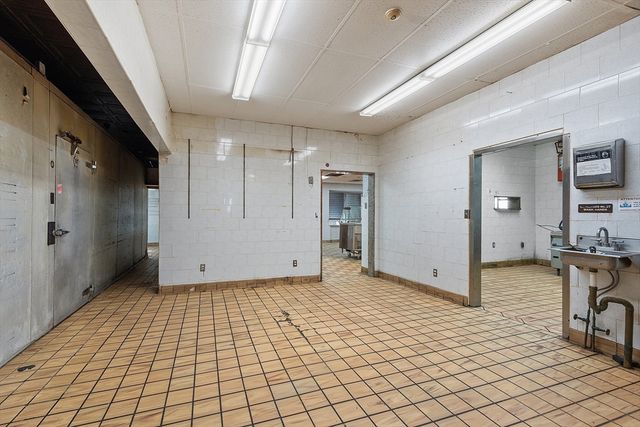 258-270 K Street, Boston, MA 02127