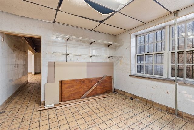 258-270 K Street, Boston, MA 02127