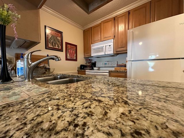 135 Hillview Dr Apt 115, Fairfield Bay, AR 72088