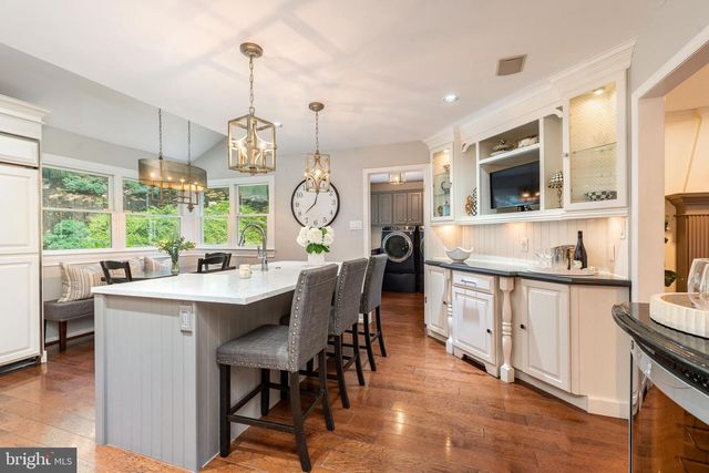 2047 STONE RIDGE LN, Villanova, PA 19085