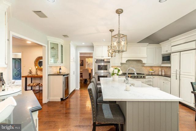 2047 STONE RIDGE LN, Villanova, PA 19085