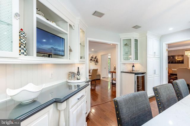 2047 STONE RIDGE LN, Villanova, PA 19085