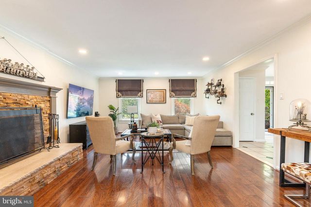 2047 STONE RIDGE LN, Villanova, PA 19085