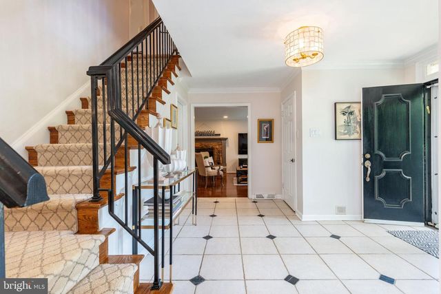 2047 STONE RIDGE LN, Villanova, PA 19085
