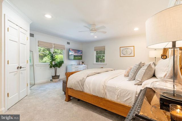 2047 STONE RIDGE LN, Villanova, PA 19085