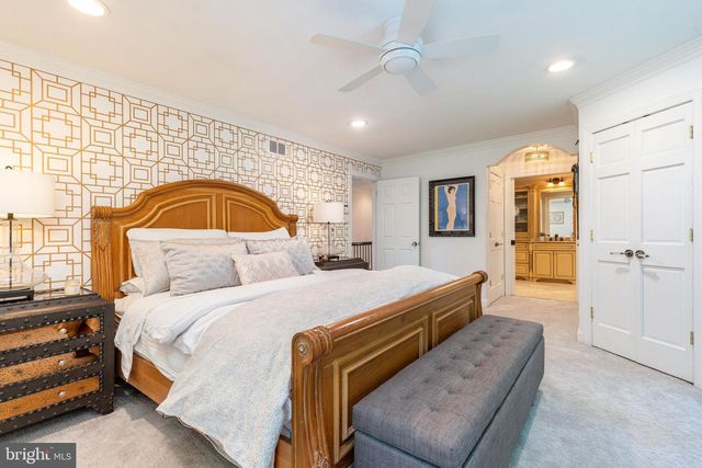 2047 STONE RIDGE LN, Villanova, PA 19085