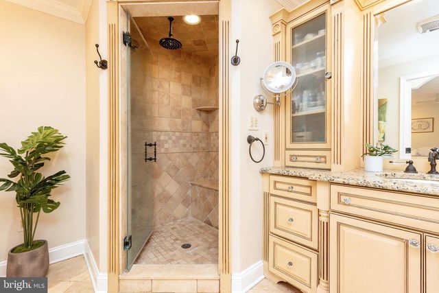2047 STONE RIDGE LN, Villanova, PA 19085