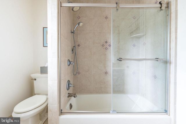 2047 STONE RIDGE LN, Villanova, PA 19085