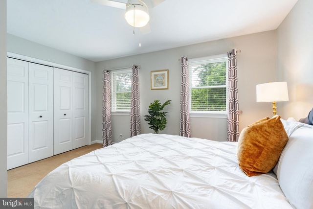 2047 STONE RIDGE LN, Villanova, PA 19085