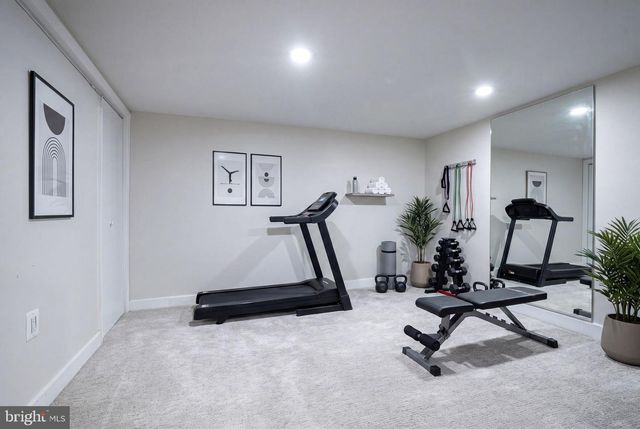 2047 STONE RIDGE LN, Villanova, PA 19085