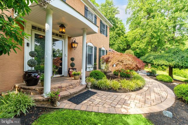 2047 STONE RIDGE LN, Villanova, PA 19085