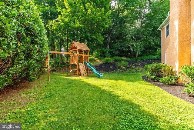 2047 STONE RIDGE LN, Villanova, PA 19085