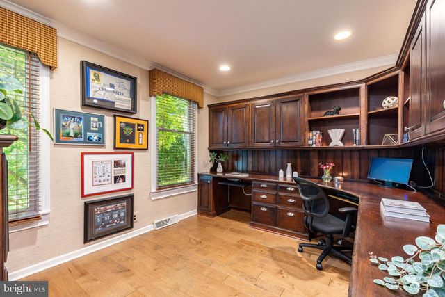 2047 STONE RIDGE LN, Villanova, PA 19085