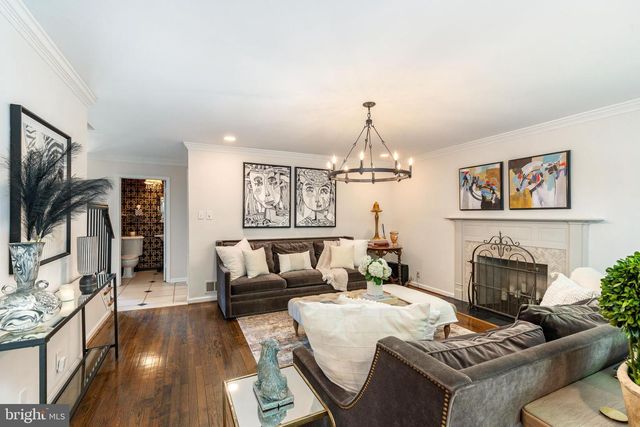2047 STONE RIDGE LN, Villanova, PA 19085